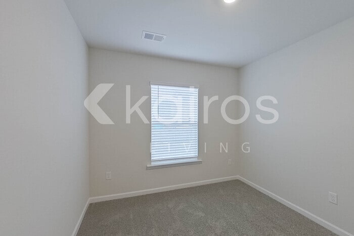 Building Photo - 2153 Banyon Cir