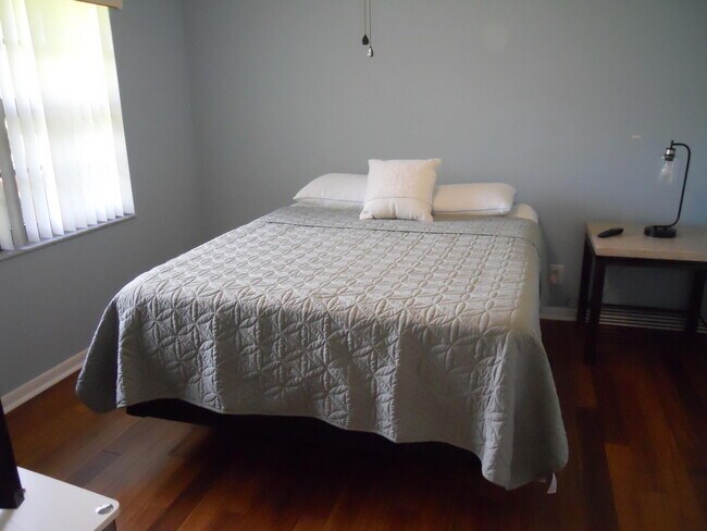 Building Photo - 8199 Springlake Dr