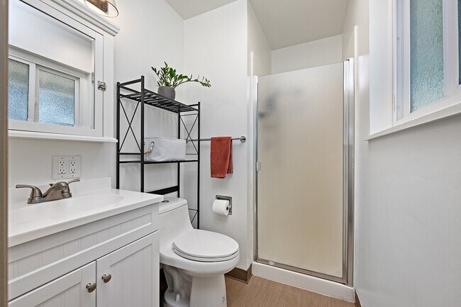 Building Photo - 199 Bailhache Ave