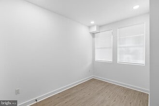 Building Photo - 863 N 43rd St