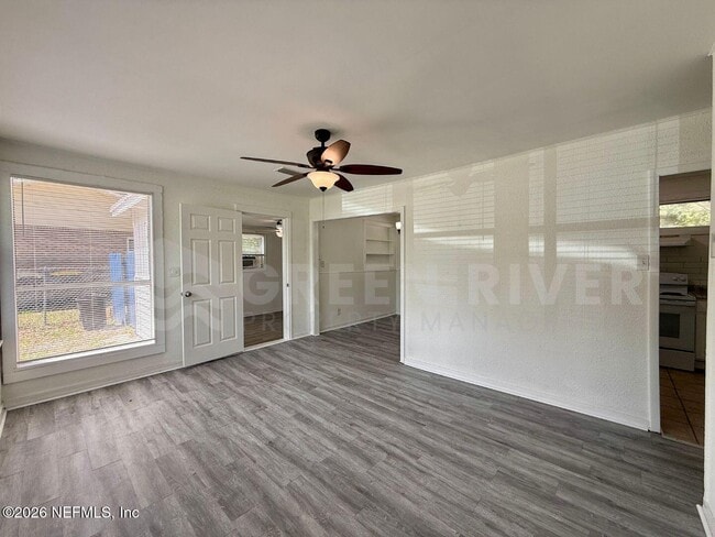 Building Photo - 4623 Suffolk Ave