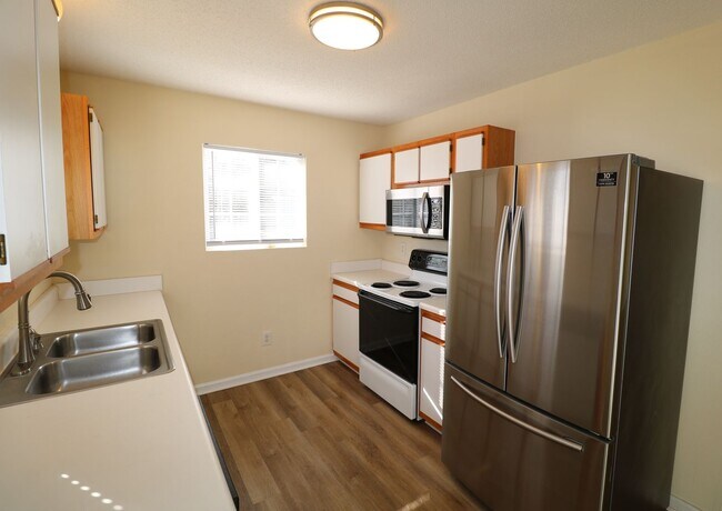 Building Photo - 4185 Kennison Village Dr