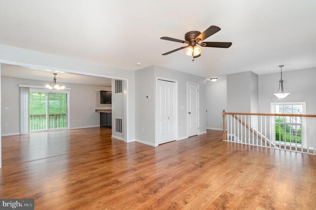 Building Photo - 774 Winding Ln