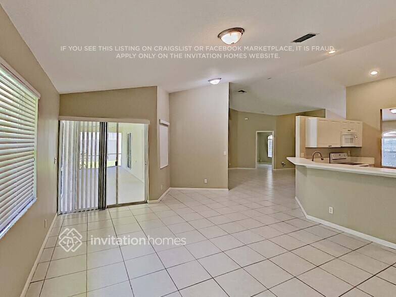Building Photo - 13750 Lilac Pl