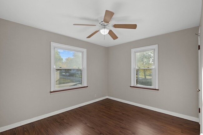 Building Photo - MOVE IN READY! Passed Occupancy!!! Move in BEFORE the holidays! Refrigerator included.