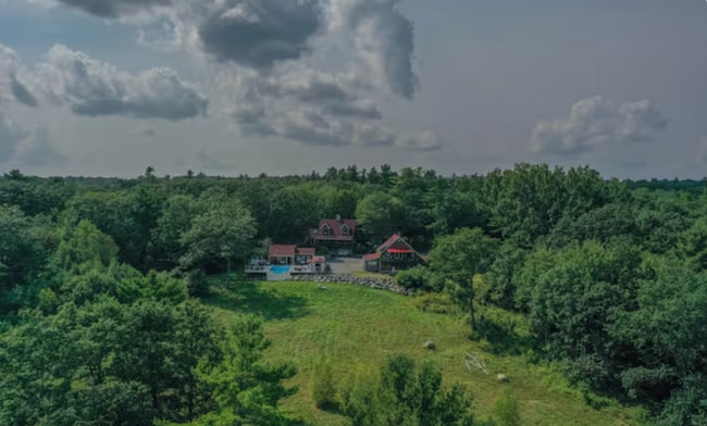 Building Photo - The Eagles Nest