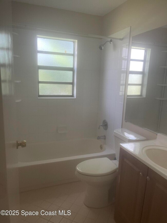 Building Photo - 1534 Amador Ave NW