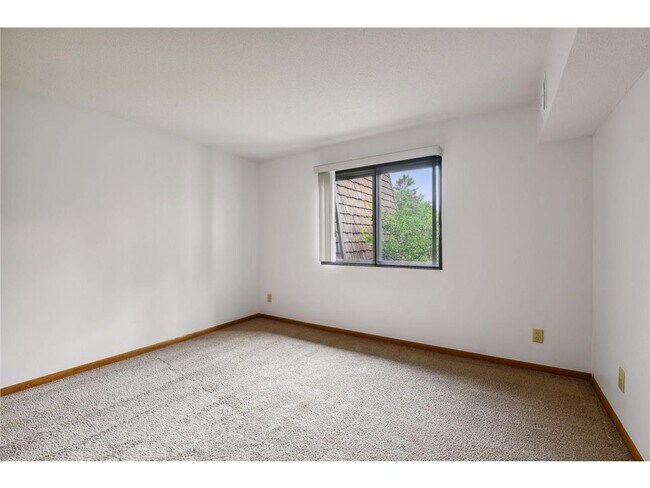 Building Photo - 4575 W 80th St Cir