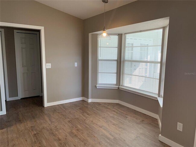 Building Photo - 1529 Spring Ridge Cir