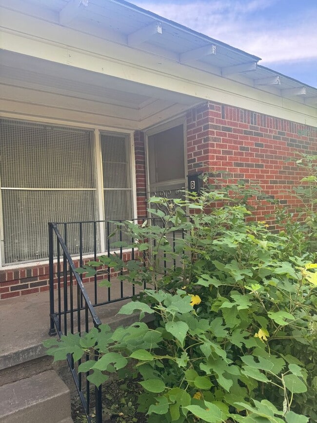 Building Photo - Located in Avondale 2bedrooms 1bathroom