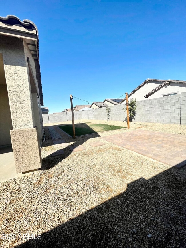 Building Photo - 18582 W Carlota Ln