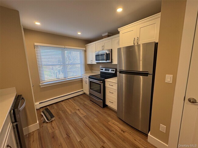 Building Photo - 49925 Main Rd