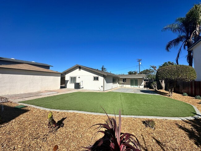 Building Photo - 5112 Tipton St