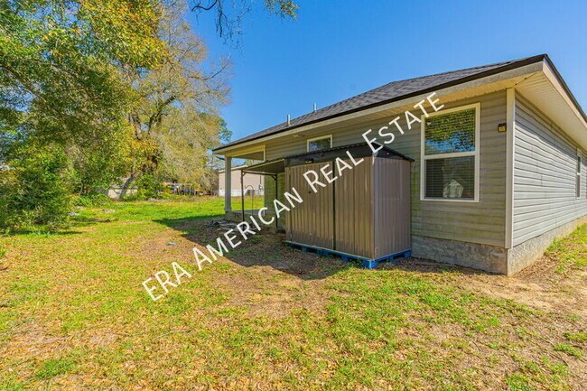 Building Photo - 816 W Walnut Ave