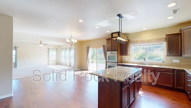 Building Photo - 655 Woodmoor Acres Dr