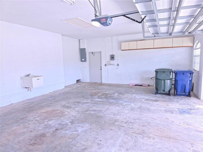 Building Photo - 395 Dorchester Dr