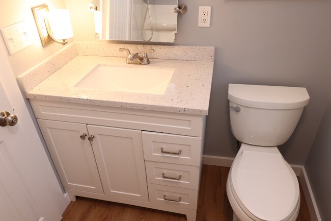 Building Photo - 73 Everett St