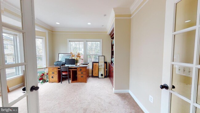 Building Photo - 5505 Victory Loop