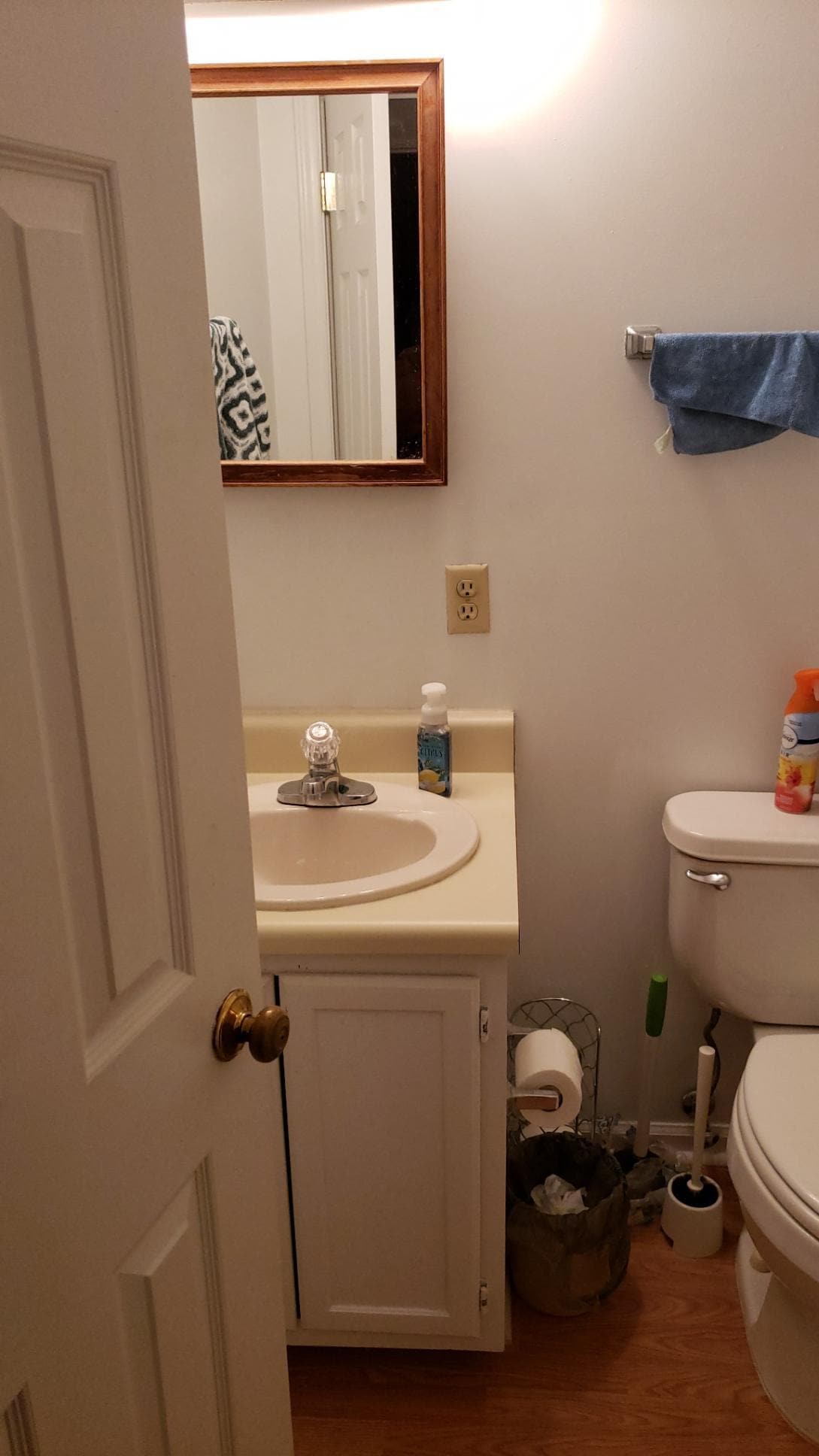 Building Photo - 2420 Ridge Rd