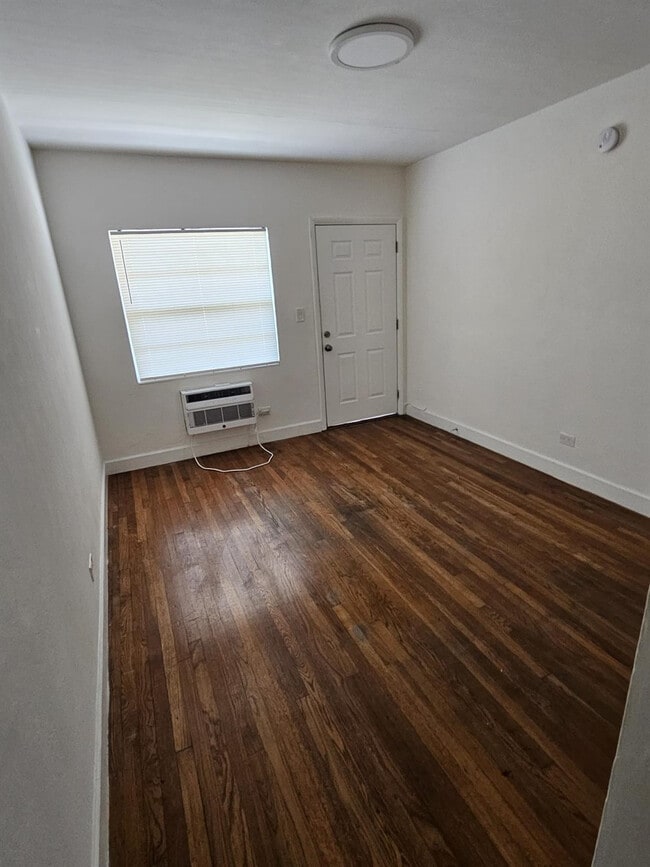 Building Photo - 7950 Abbott Ave