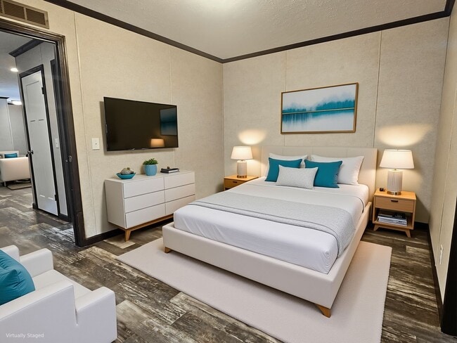 Building Photo - 333 E Lakewood Blvd