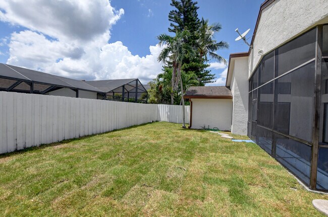 Building Photo - 20995 Country Creek Dr