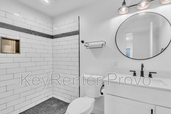 Building Photo - 475 S 800 W