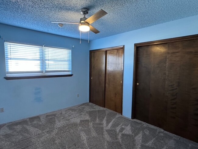 Building Photo - Comfy & Spacious 3 Bed Home! Mesa School D...