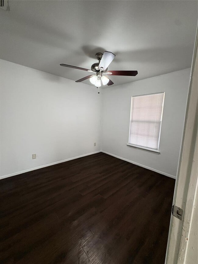 Building Photo - 12814 Hymeadow Dr