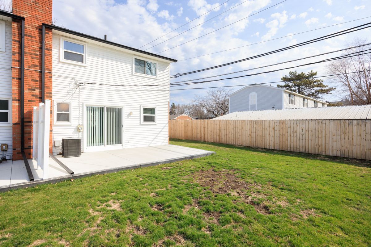 Building Photo - 1717 Nakota Rd