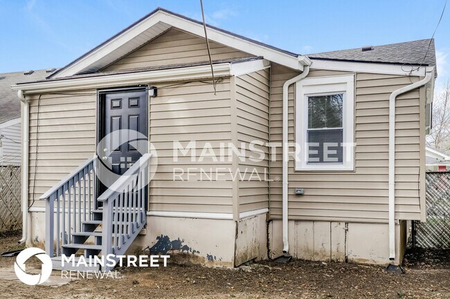 Building Photo - 319 S 43rd St