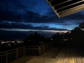 Building Photo - 353 Mariposa Dr