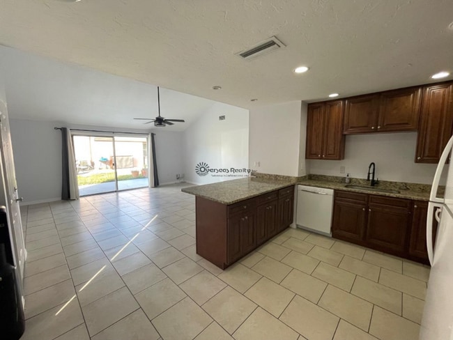 Building Photo - 7011-7013 Brentford Rd