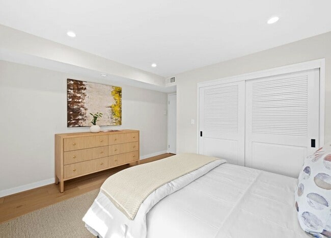 Building Photo - 1388 Ala Moana Blvd