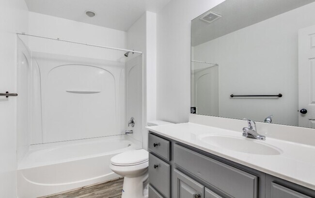 Building Photo - 467 S 2550 W