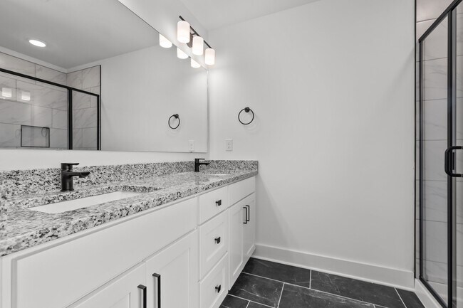 Building Photo - 1571 Scull Rd