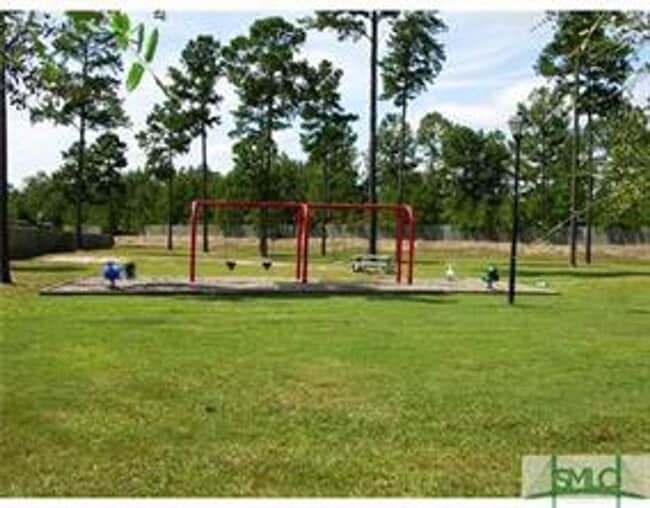 Building Photo - 670 Summer Hill Way