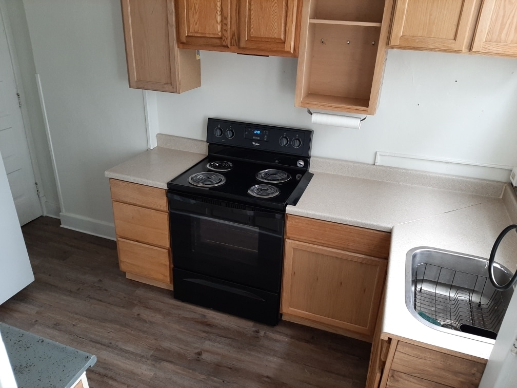 Kitchen - 3 Edgar Ave