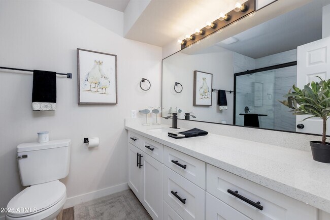 Building Photo - 2936 W Michelle Dr