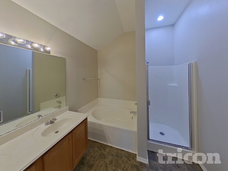 Building Photo - 521 Sandy Ln