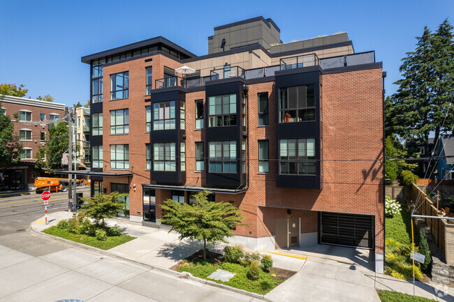 Exterior - Hendon Condominiums