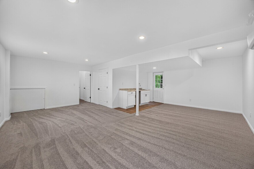 Building Photo - 9175 Settlers Grove Rd NE