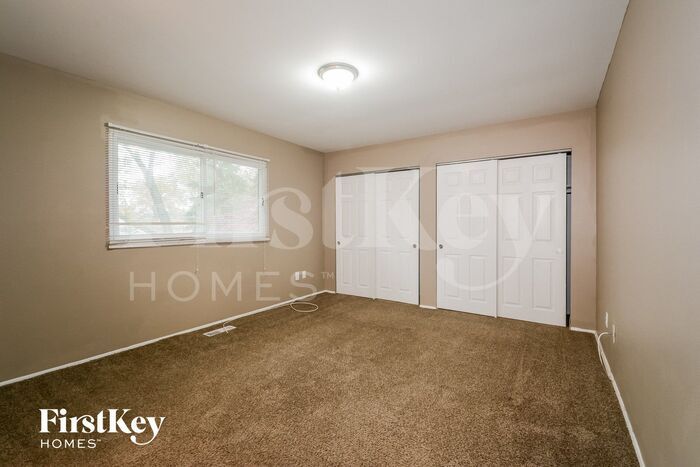 Building Photo - 844 Townhouse Ln