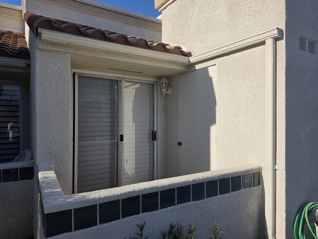 Building Photo - 74800 Sheryl Ave