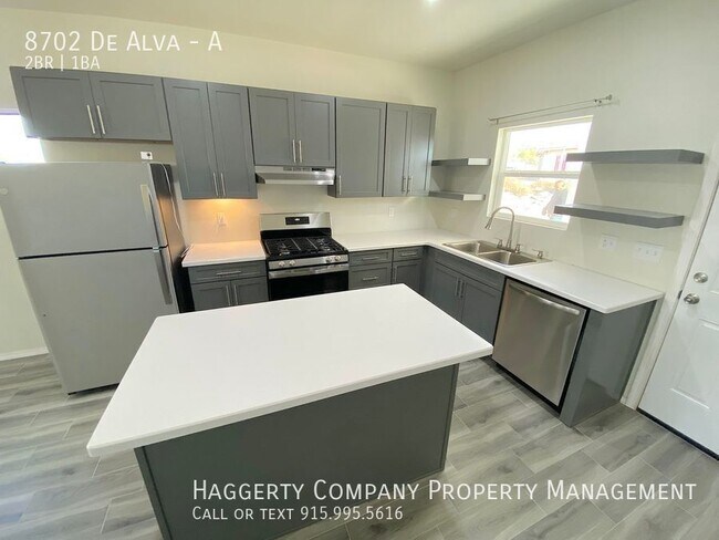 Building Photo - 8702 De Alva Dr