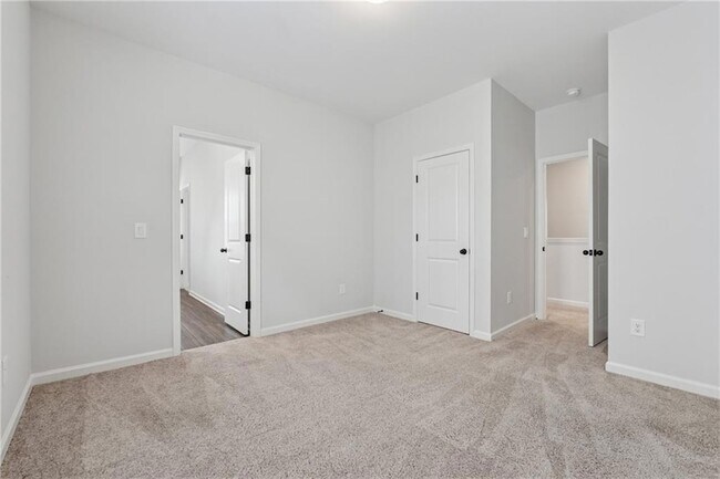Building Photo - 708 Dover Spgs Dr