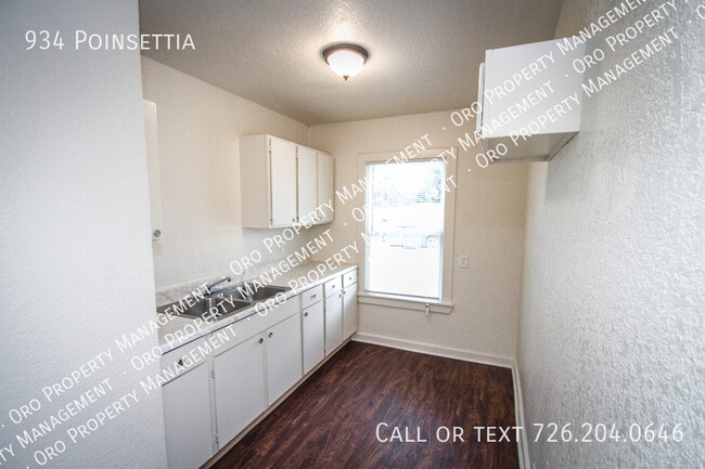 Building Photo - 934 Poinsettia-