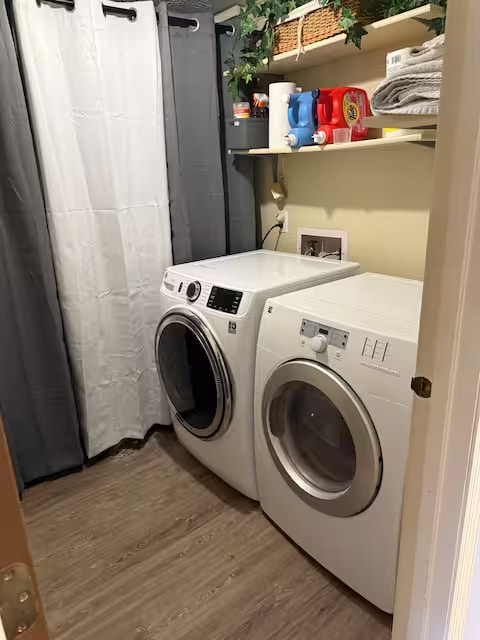 Building Photo - 8056 Pebble Creek Ct