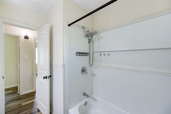Building Photo - 5317 Crestmont St