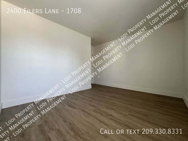 Building Photo - 2400 Eilers Ln